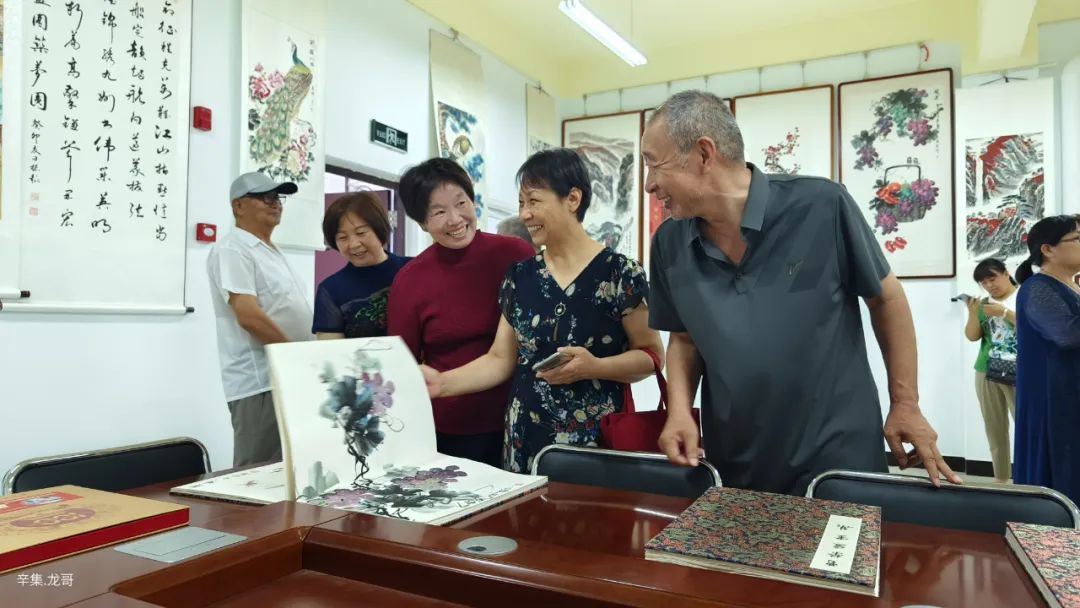 尹二军艺术工作室举办“双争”有我——辛集市“庆七一·颂党恩”书画作品展。