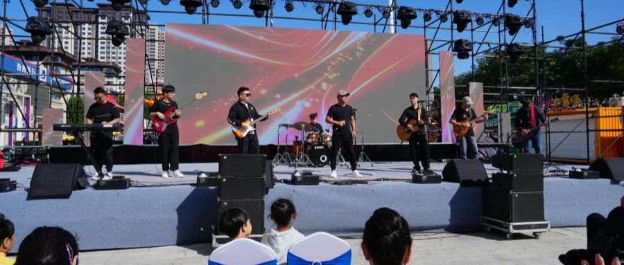 《感恩奋进 双争有我》2025年辛集市迎“五一”歌曲演唱会