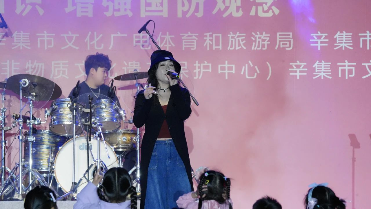 “感恩奋进 双争有我”2025年辛集市迎“五一”歌曲演唱会