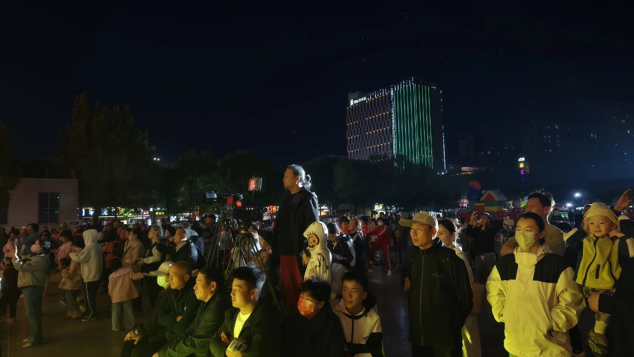 “感恩奋进 双争有我”2025年辛集市迎“五一”歌曲演唱会